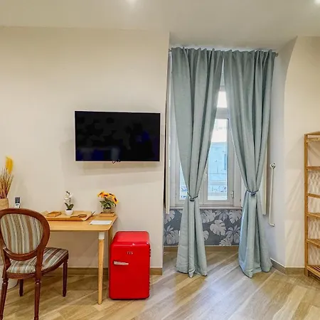 Caracciolo 21 فندق مبيت وإفطار نابولي