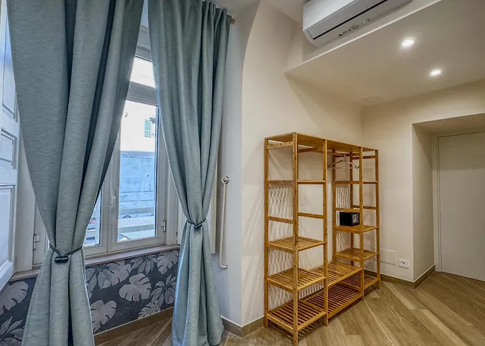 Caracciolo 21 3* Неаполь